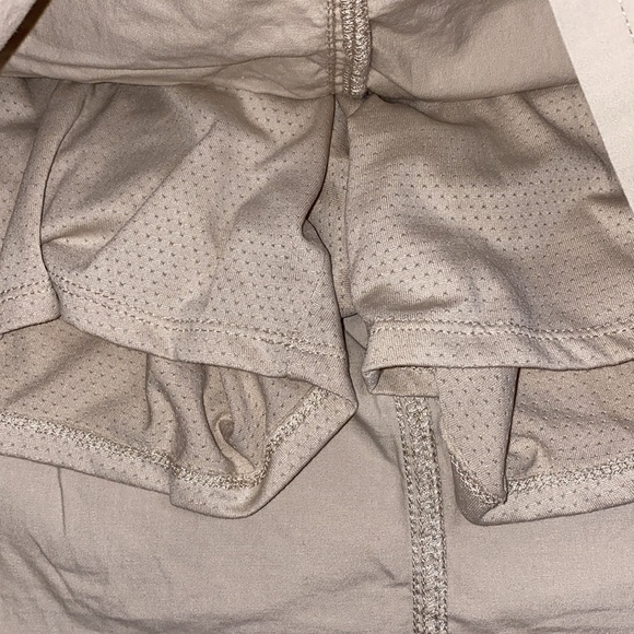 Riders by Lee Tan Skort - Picture 6 of 7